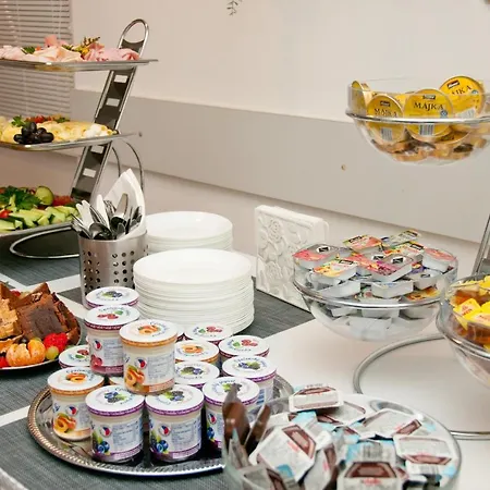 Hotel U Ledu Velke Popovice