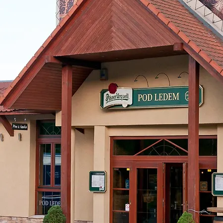 U Ledu Hotel Velke Popovice
