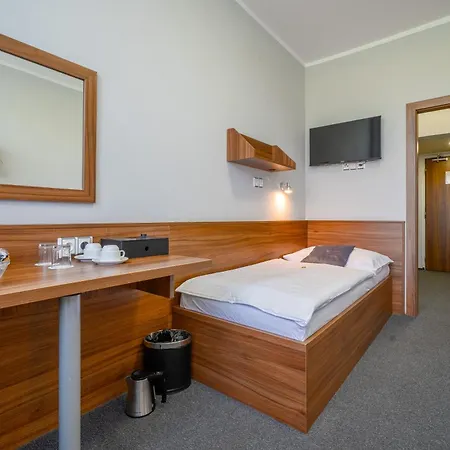 U Ledu Hotell Velké Popovice