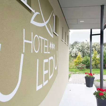 Hotel U Ledu Velke Popovice