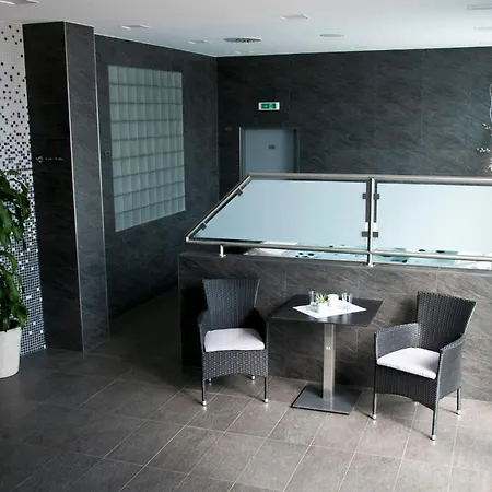 U Ledu Hotel