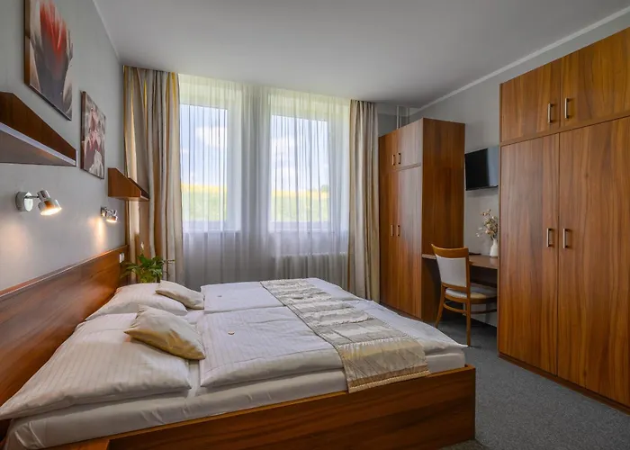 U Ledu Hotel 3*